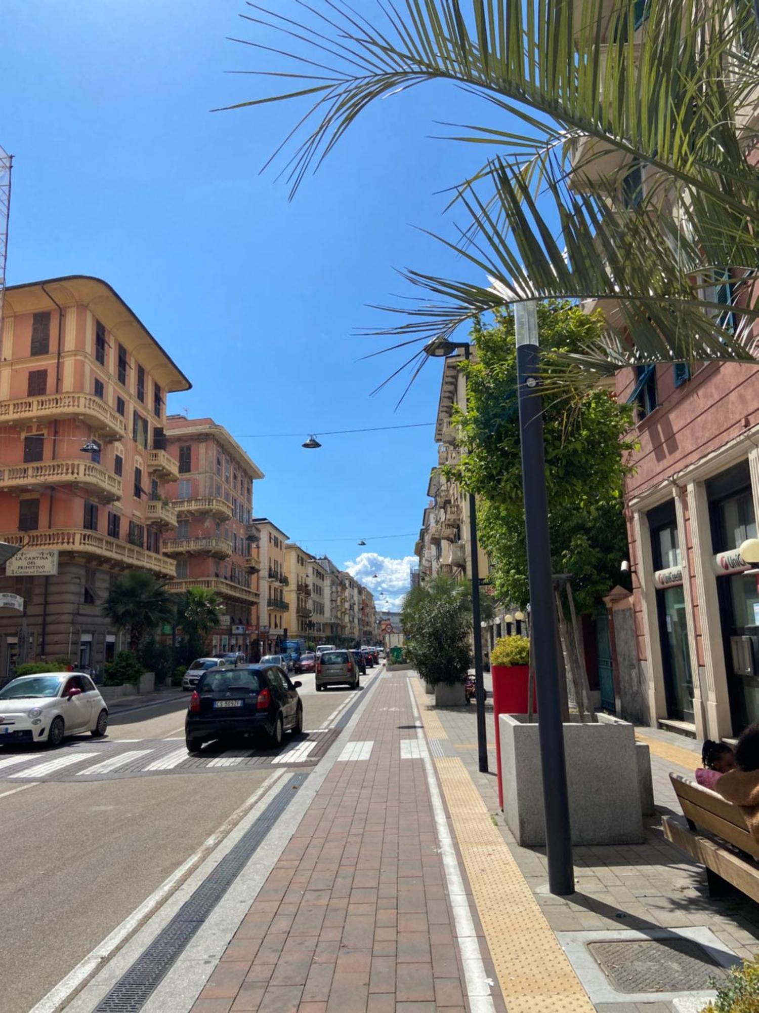 Lolla Appartamento Aeroporto Genua Exteriör bild